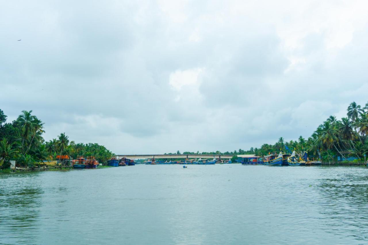 Canalview Private Cottage Azhikkal Ayiram Thengu Panmana Экстерьер фото